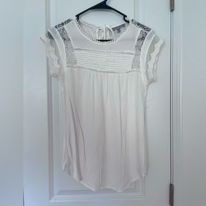 Danielrainn White Dress Shirt with Flower Embroidery